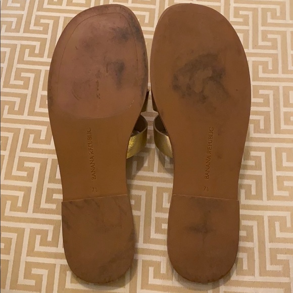 Banana Republic Gold Sandals - Picture 5 of 6
